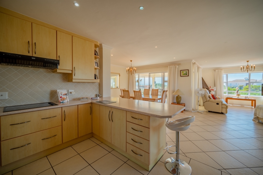4 Bedroom Property for Sale in St Francis On Sea Eastern Cape